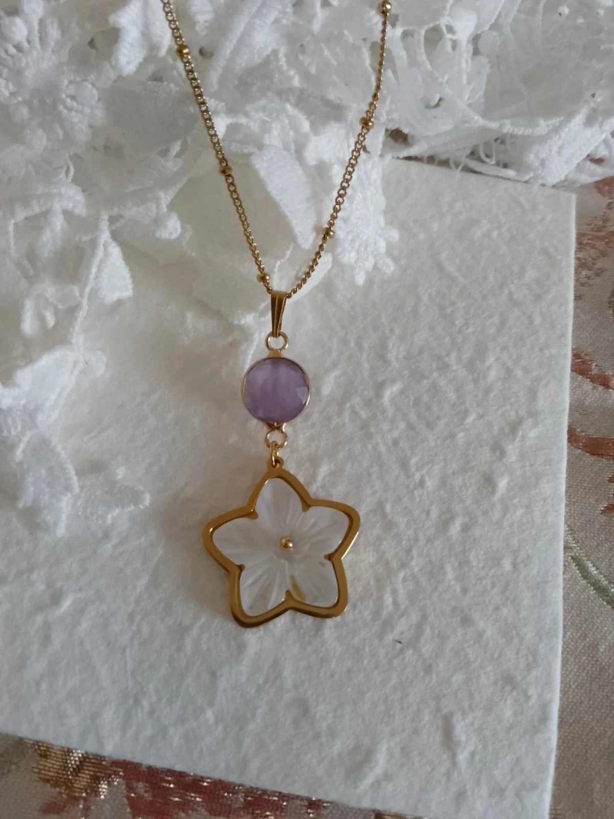 Colar boêmio de flor branca e pedra de ametista Violettes – photo 2